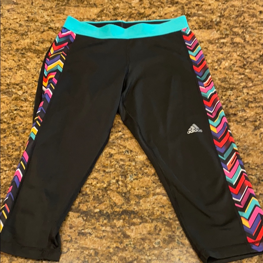 Adidas Medium Compression Capri Work Out Pants.